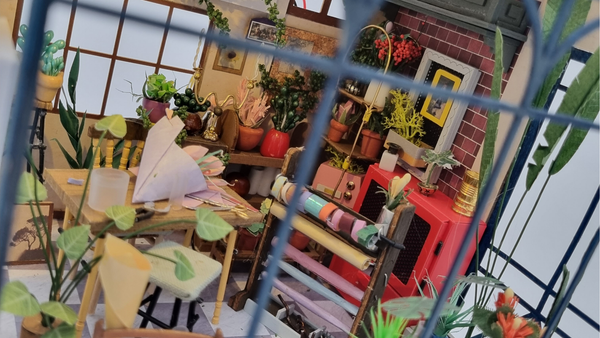 Bloemenmagie in Emily's Flowershop, Moniques nieuwe verslaving