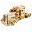 Product photo of the Robotime Heavy Truck, wooden construction kit of an American-style truck