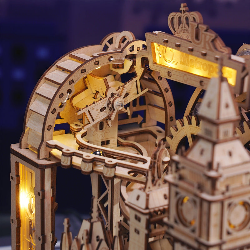 An airplane flies between the landmarks of the Robotime London Sightseeing Walk