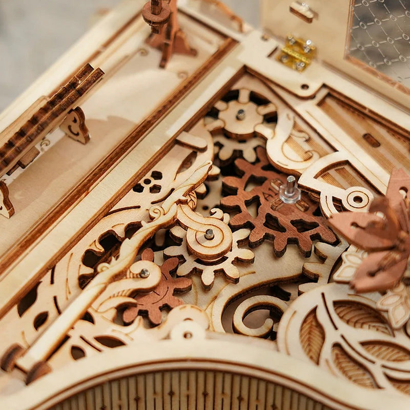 The rotating gear mechanism inside the Robotime Magic Piano